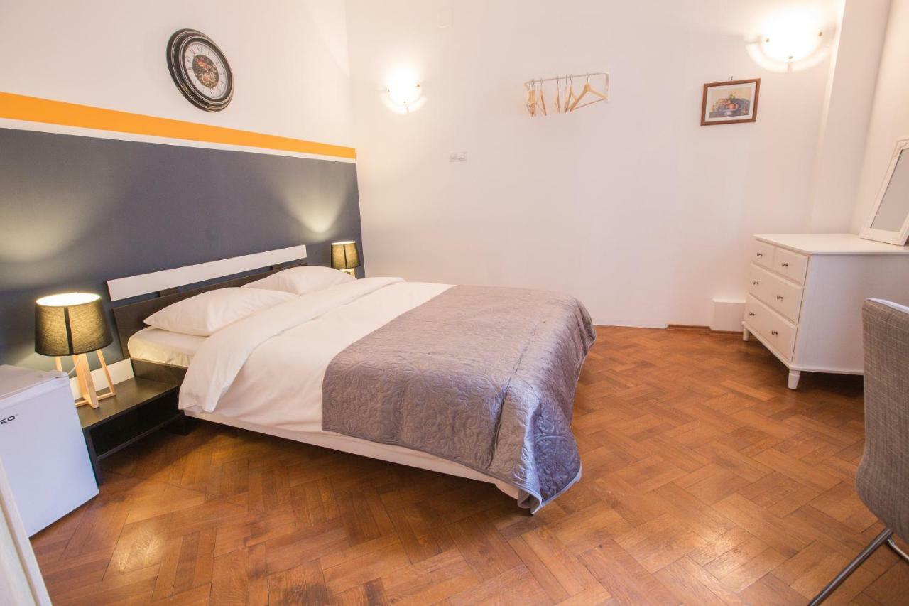 Color Apartments Nicolae Tonitza St Bukarest Exterior foto