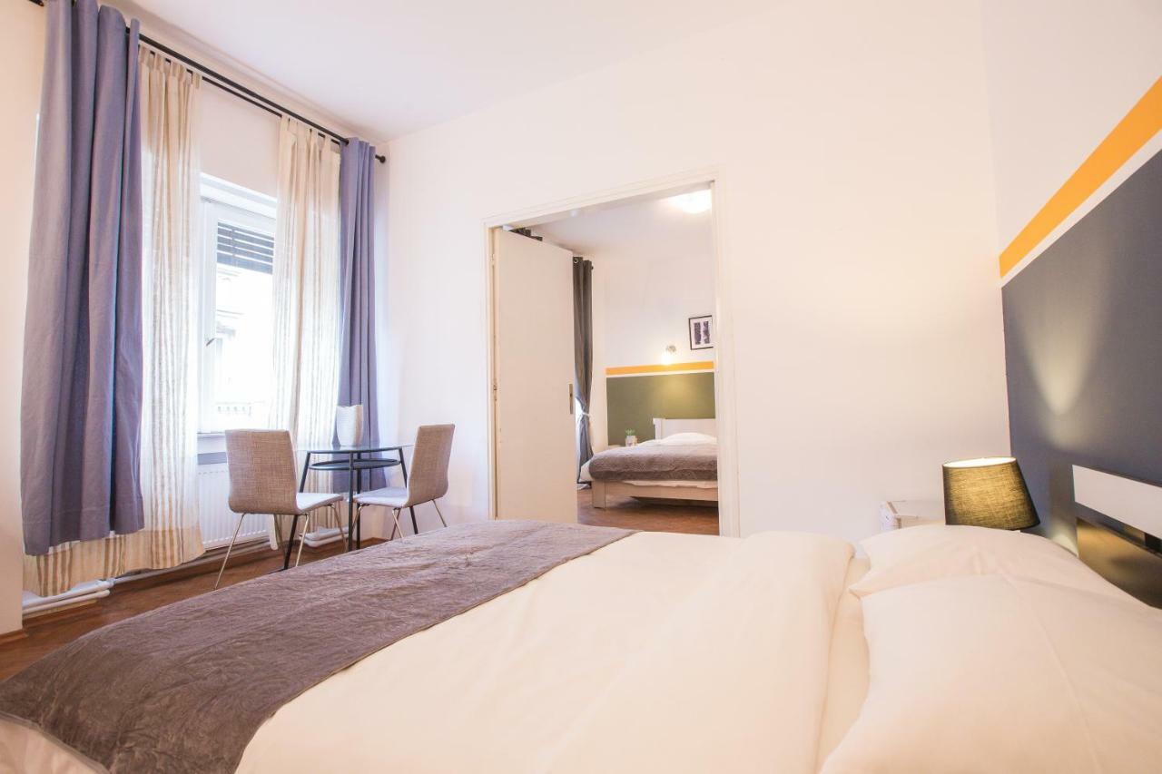 Color Apartments Nicolae Tonitza St Bukarest Exterior foto