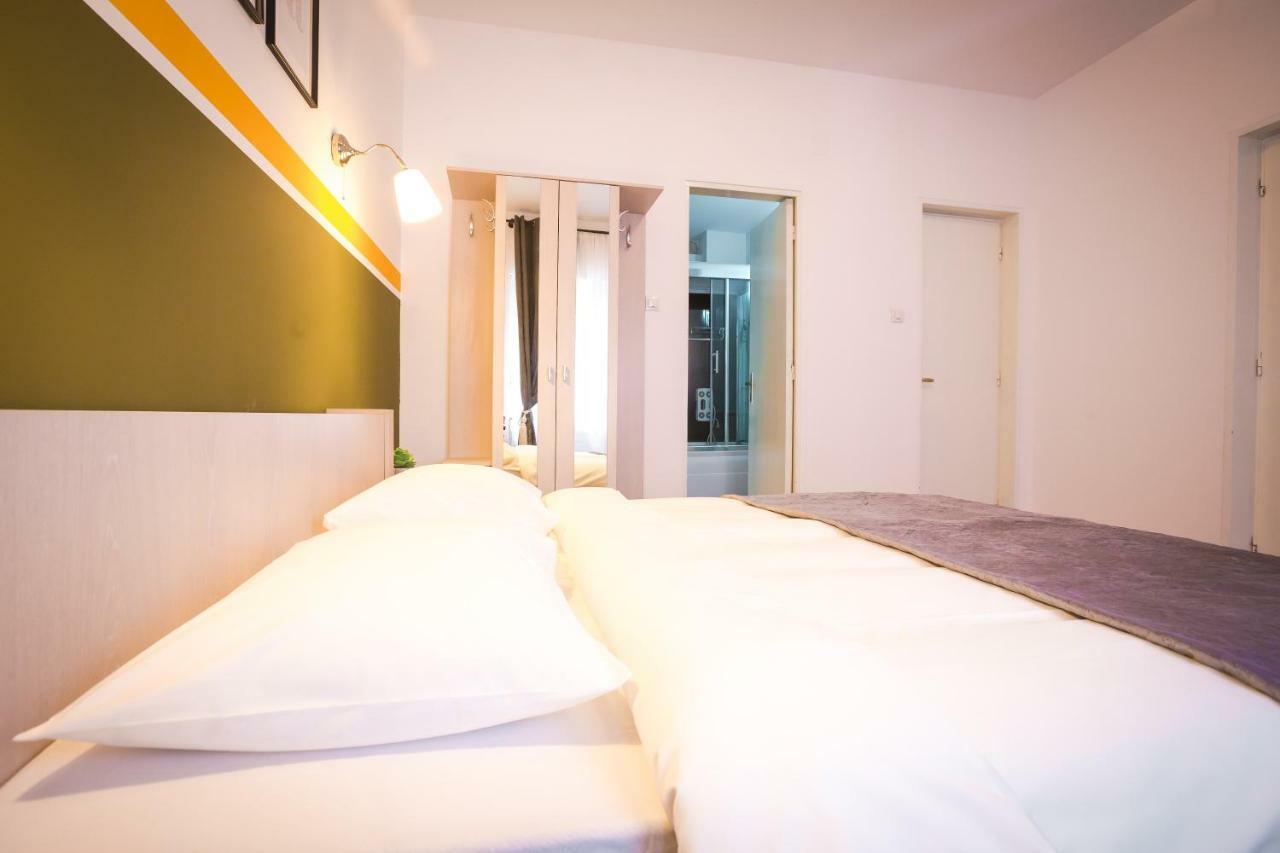 Color Apartments Nicolae Tonitza St Bukarest Exterior foto