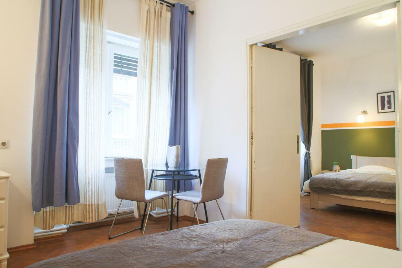 Color Apartments Nicolae Tonitza St Bukarest Exterior foto