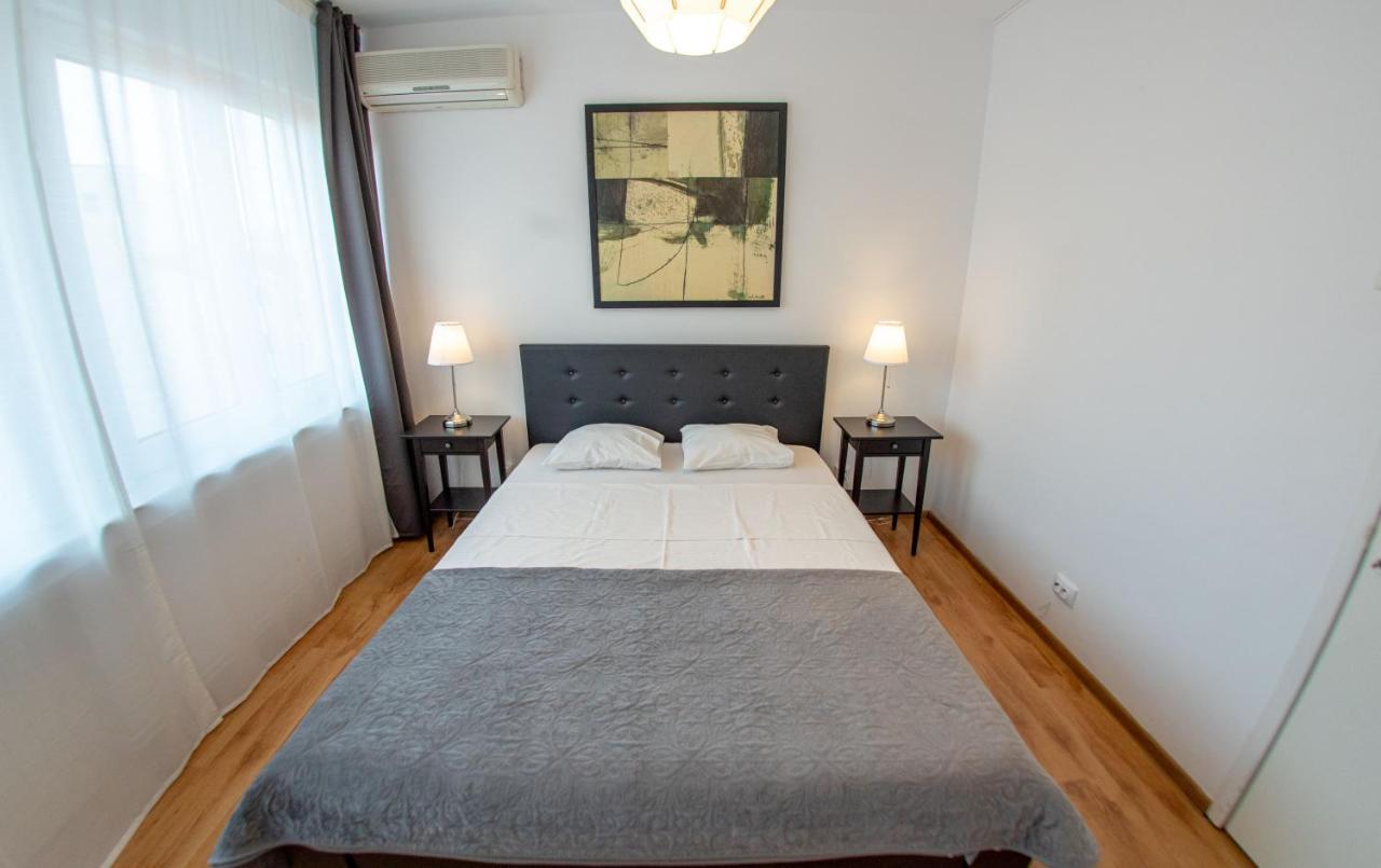 Color Apartments Nicolae Tonitza St Bukarest Exterior foto